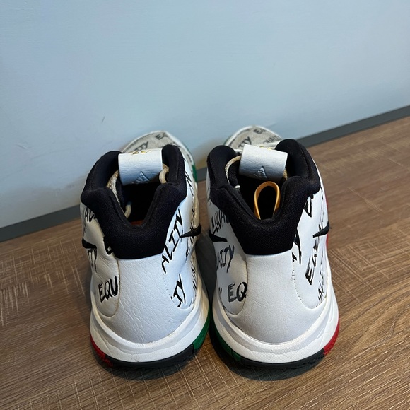 Nike Kyrie 4 Equality BHM Black‎ History Month Shoes Men Size 12 AO3167-900 - Picture 5 of 8